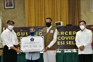 Rapat Bersama Ketua Gugus Tugas Pusat, NA Beberkan Strategi Tekan Covid di Sulsel