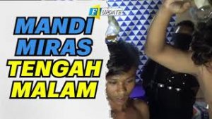 Apes ! Kedapatan Mabuk, Tiga Pemuda Diguyur Miras Tengah Malam