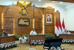 Jokowi Minta Kepala Daerah Tak Ragu Batalkan Status New Normal
