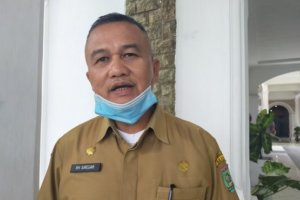 Lurah Aek Loba Pekan Tepergok Berbuat Terlarang