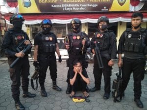Pelaku Tawuran Ditangkap, Polisi Amankan Barang Terlarang Ini