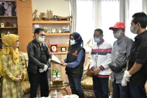 Pemda Sinjai Serahkan Bantuan untuk Luwu Utara, IDP Harapkan Doa Terbaik