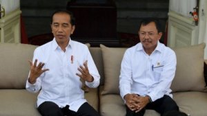 Vaksin Covid-19 Segera Diproduksi, Haris Rusly: Baiknya Diuji Coba Dulu ke Presiden, Menteri dan Kepala Daerah