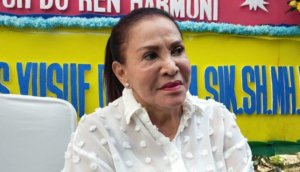 Keinginan Mpok Atiek untuk Berhijab