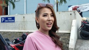 Trauma, Angela Tee: Cari yang Duda Biar Nggak Ribet