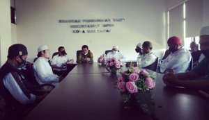 FPI Pertanyakan Izin Penjualan Minuman Beralkohol, Begini Respons Fraksi PKS
