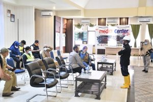Tunda Semua Agenda, Bupati Luwu Utara Siap Berdiskusi dengan Demonstran