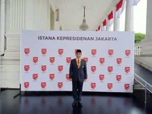 Sambut HUT RI, Jokowi Anugrahi Ahmad Muzani Bintang Jasa Utama