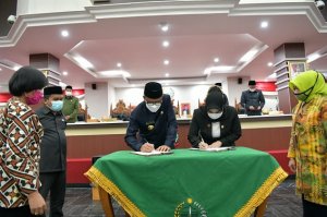 Pemprov – DPRD Sulsel Tandatangani Nota Kesepakatan KUA dan PPAS APBD Tahun Anggaran 2021