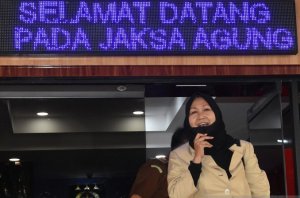 PN Jaksel Tunda Sidang Praperadilan Perdana Anita Kolopaking