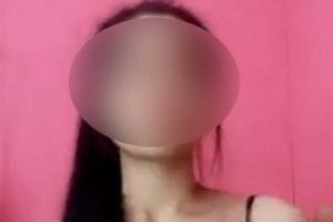 Bidan Cantik dan Muda Live Tanpa Busana, Senang Jika Banyak yang Nonton