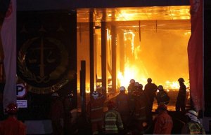 Soal Gedung Kejagung, Deklarator KAMI: Rakyat Bertanya, Terbakar atau Dibakar?