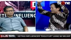 Rocky Gerung Sebut Prof Henry Subiakto Bukan Lulusan Unair Tapi Air Cebong