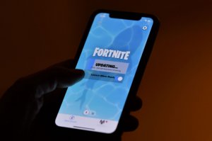 Apple Gugat Balik Pengembang ‘Fornite’, Epic Games