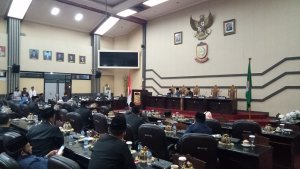Tok! Pembahasan Revisi Perda Minuman Beralkohol Dihentikan