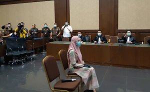 Bantah Terima USD500.000, Pengacara Pinangki: Materi Dakwaan Tidak Sinkron