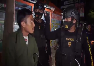 Emak-emak Disenggol Pebalap Liar, Kocar-kacir Dikejar Polisi