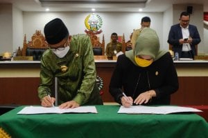 Gubernur Tandatangan Nota Kesepakatan terhadap Rancangan Awal Perubahan RPJMD Sulsel 2018-2023