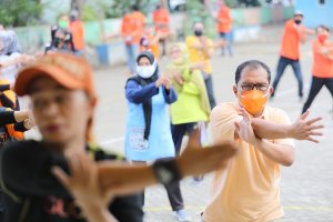 Jaga Kebugaran, Danny Pomanto Senam Pagi Bersama Warga Pai Biringkanaya