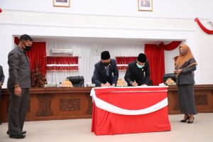 Legislatif Bantaeng Ketuk Palu APBD Perubahan 2020