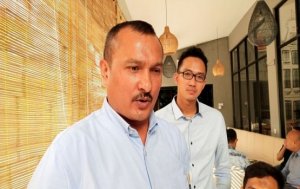 Lihat Foto Anies Baswedan Didampingi Ahmad Riza, Ferdinand Hutahaean: Rasanya Ingin Memaki
