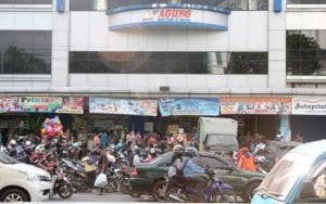Masyarakat Keluhkan Jukir Liar depan Toko Agung