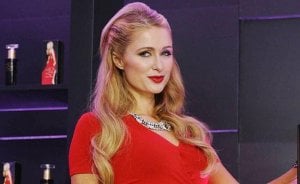 Paris Hilton Curhat Perlakuan Kasar Mantan Pacar