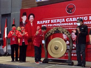 Gubernur Buka Rakorsus PDIP