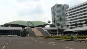 Reaksi Anggota DPR soal Tarif Tertinggi Swab Test Rp900 Ribu