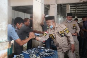Aska Mappe Blusukan di Pasar Mangkoso, Pedagang Ungkap Perhatian Suardi Saleh