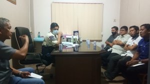PD Pasar Makassar dan Harian FAJAR Gagas Pojok Baca Fajar