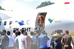 Gubernur Minta Bandara Vale Diserahkan ke Pemprov Sulsel