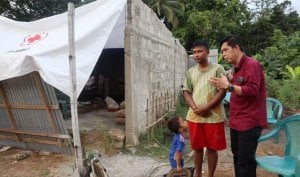 23 Rumah Diterjang Puting Beliung, Legislator Ini Turun Langsung Bantu Warga