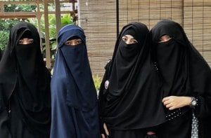 Viral Film Pendek Gus Muawafiq Dianggap Lecehkan Muslim Bercadar