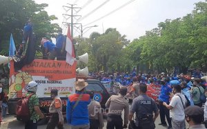 Buruh Ancam Mogok Kerja, Kepala Disnaker: Itu Melanggar Aturan