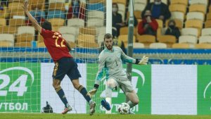 Spanyol Kalah, Enrique Santai dan Ogah Salahkan De Gea