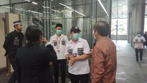 Sebelum Debat, Deng Ical – Dokter Fadli Dengarkan Masukan Warga Makassar