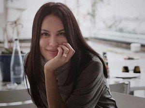Shopia Latjuba Pamer Foto Versi Telanjang Terbaik, Netizen Terkesima