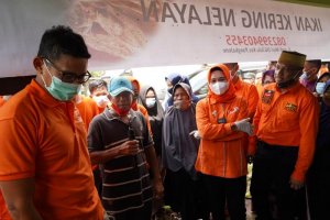 Sandiaga Uno Ajak Emak-emak Berjuang Bersama Anir-Lutfi