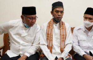 Berhadapan dengan Menantu Jokowi, Ustaz Abdul Somad Beri Pesan ini ke Akhyar-Salman