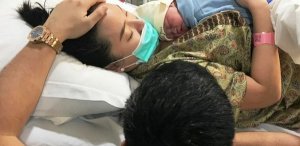 Zaskia Gotik Tengah Berbahagia, Meski Bayi Lahir Prematur