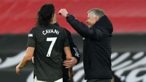 Gawat! Cavani Dihukum 3 Laga Karena Medsos