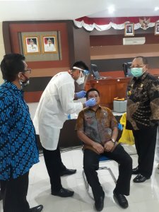 Saksikan Tes SWAB Tahap Ketiga Bagi ASN dan non ASN, Ini Himbauan Sekda Jeneponto