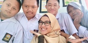 Begini Cara Belajar Anak Berkebutuhan Khusus Selama Pandemi di Makassar