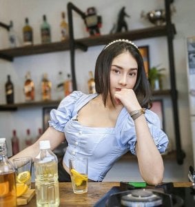 Unggah Foto Terbaru, Ketiak Basah Anya Geraldine Bikin Heboh