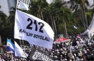 PA 212 Ancam Kepung Kedubes Singapura, Guntur Romli: Belain Orang yang Mau Berlibur, Belanja, dan Berwisata di Singapura Ya?