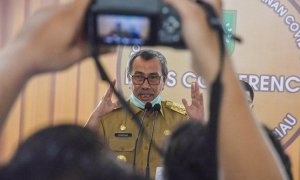 Gubernur Riau dan Istri Covid-19, 11 Dokter Lakukan Penanganan