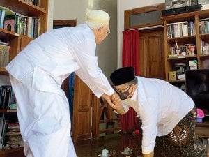 Gus Mus Wejangi Menag Gus Yaqut