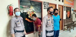Memalukan… Oknum Polisi Tertangkap Usai Menjarah dan Membobol ATM di Alfamart