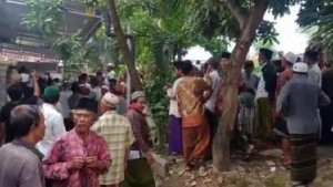 Rumah Ibunda Mahfud MD Digeruduk di Madura, Denny Siregar Sebut Bego, Mahdi al-Habsyi: Bukan FPI